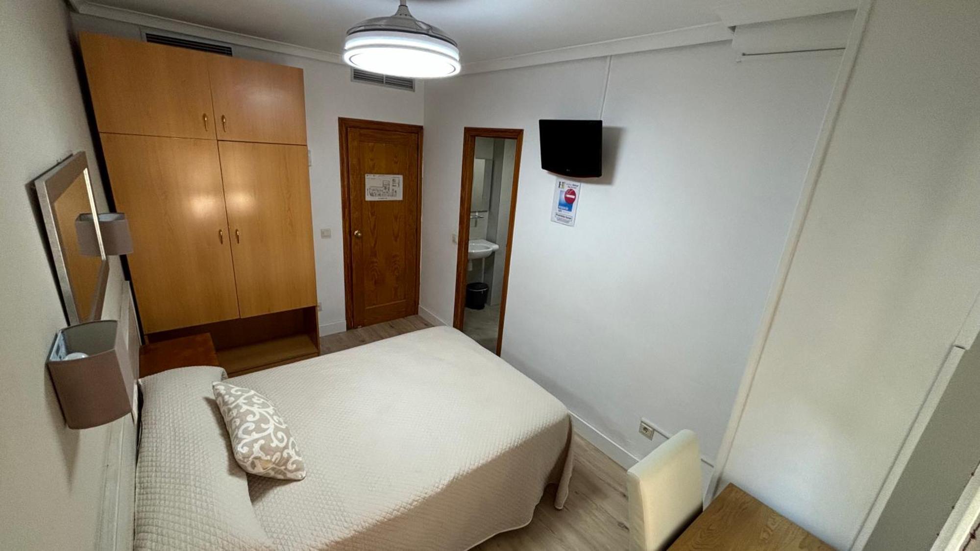 Hostal Atienzar Albacete Exterior photo