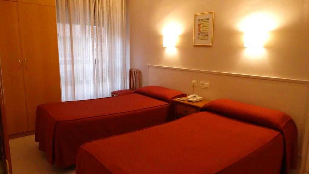 Hostal Atienzar Albacete Exterior photo